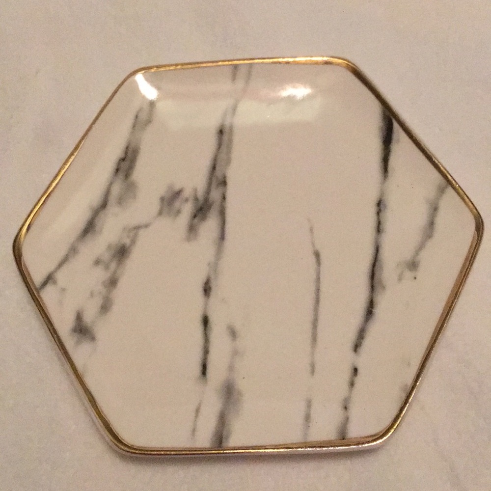 Pier 1 marble dish